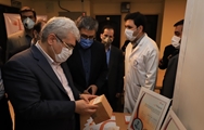 بازدید معاون علمی و فناوری رئیس جمهور از توانمندی های مراکز رشد مستقر در دانشکده داروسازی شیراز